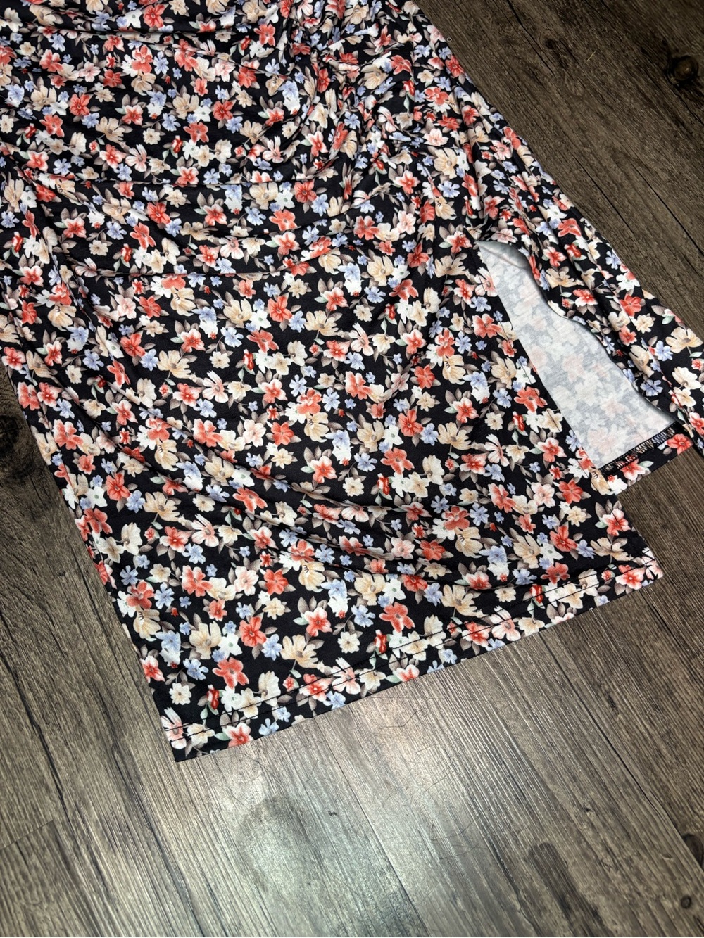 SHEIN X Frenchy Black Ditsy Floral Ruched Side-Slit Pencil Skirt Pull On Stretch - Picture 5 of 10